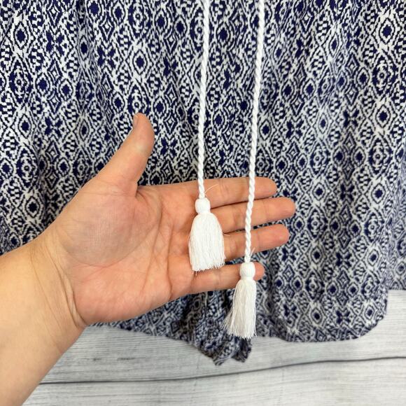 Briggs Plus Size Blue & White Printed Smocked Waist Shorts Size 2X - Picture 3 of 9